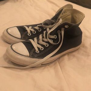 BLACK HIGH TOP CONVERSE